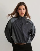 Nike - Sort - W Nk Swift Uv Rpl Jkt Nv