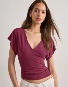 Nelly - Rød - Soft Plunge Top