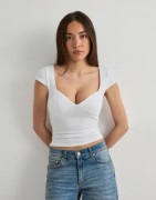 Nelly - Hvid - Sweetheart Cap Sleeve Top