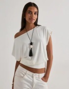Nelly - Hvid - Soft Hip Focus Top